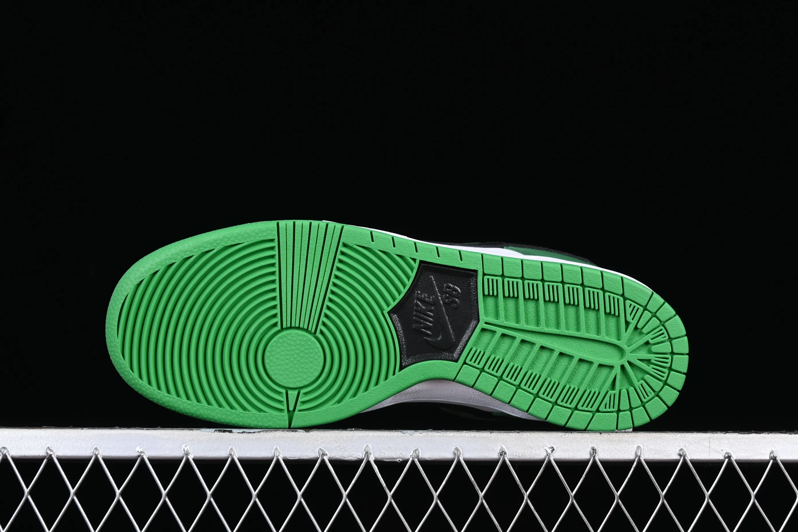All categories Nk SB Dunk series Nk SB Dunk Low low-top sneakers Nk SB Dunk Low Prm SB smashed backboard fashion casual sneakers BQ6817-302